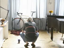 Thumbnail for article: Trainingstips, motivatie en core-oefeningen voor binnen