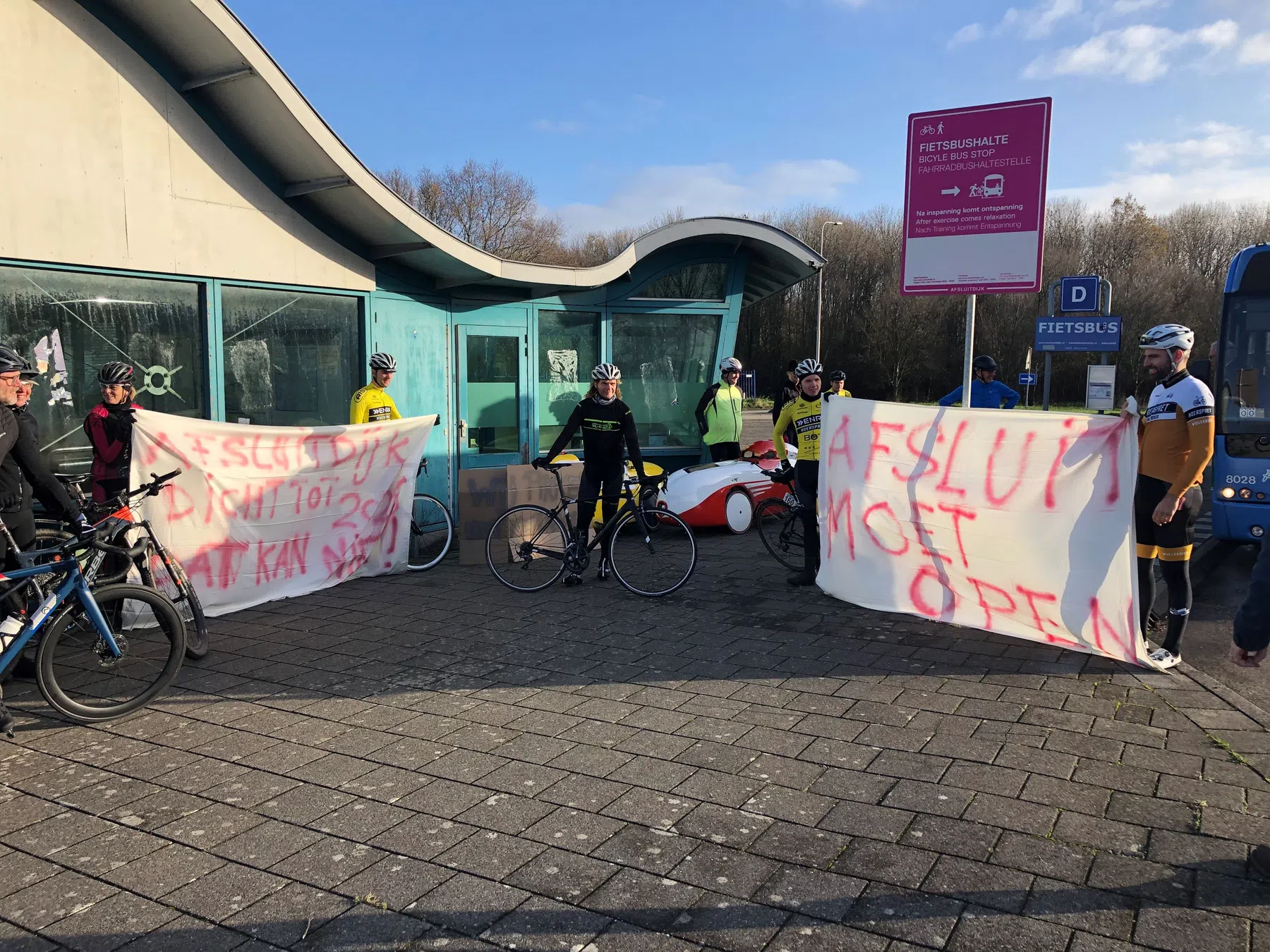 protest afsluitdijk.jpg