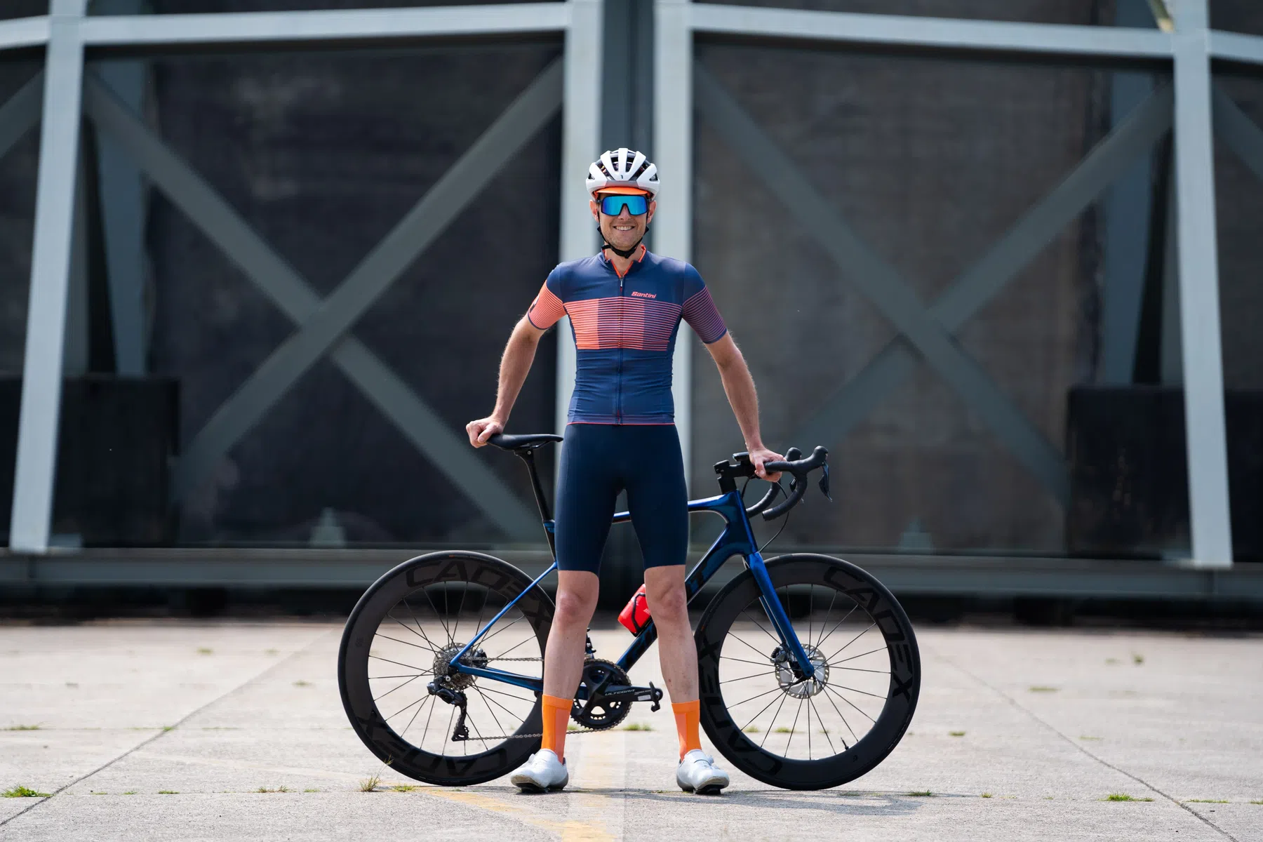 2021-06-09 Gijs Ferkranus _ TRLS - Bicycling Kleding Shoot Vliegbasis Soesterberg-00185.jpg