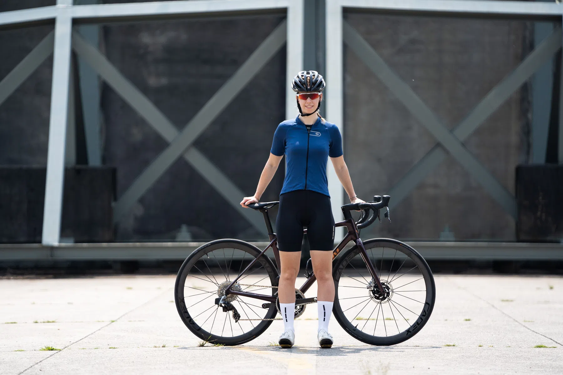 2021-06-09 Gijs Ferkranus _ TRLS - Bicycling Kleding Shoot Vliegbasis Soesterberg-00405.jpg