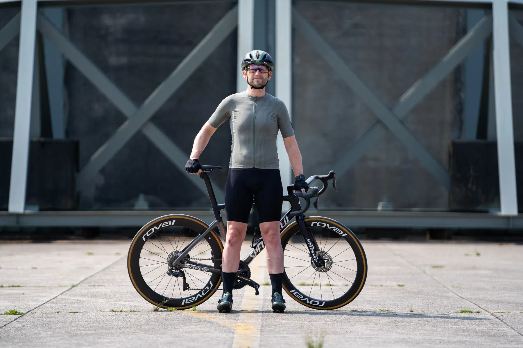 2021-06-09 Gijs Ferkranus _ TRLS - Bicycling Kleding Shoot Vliegbasis Soesterberg-09923.jpg