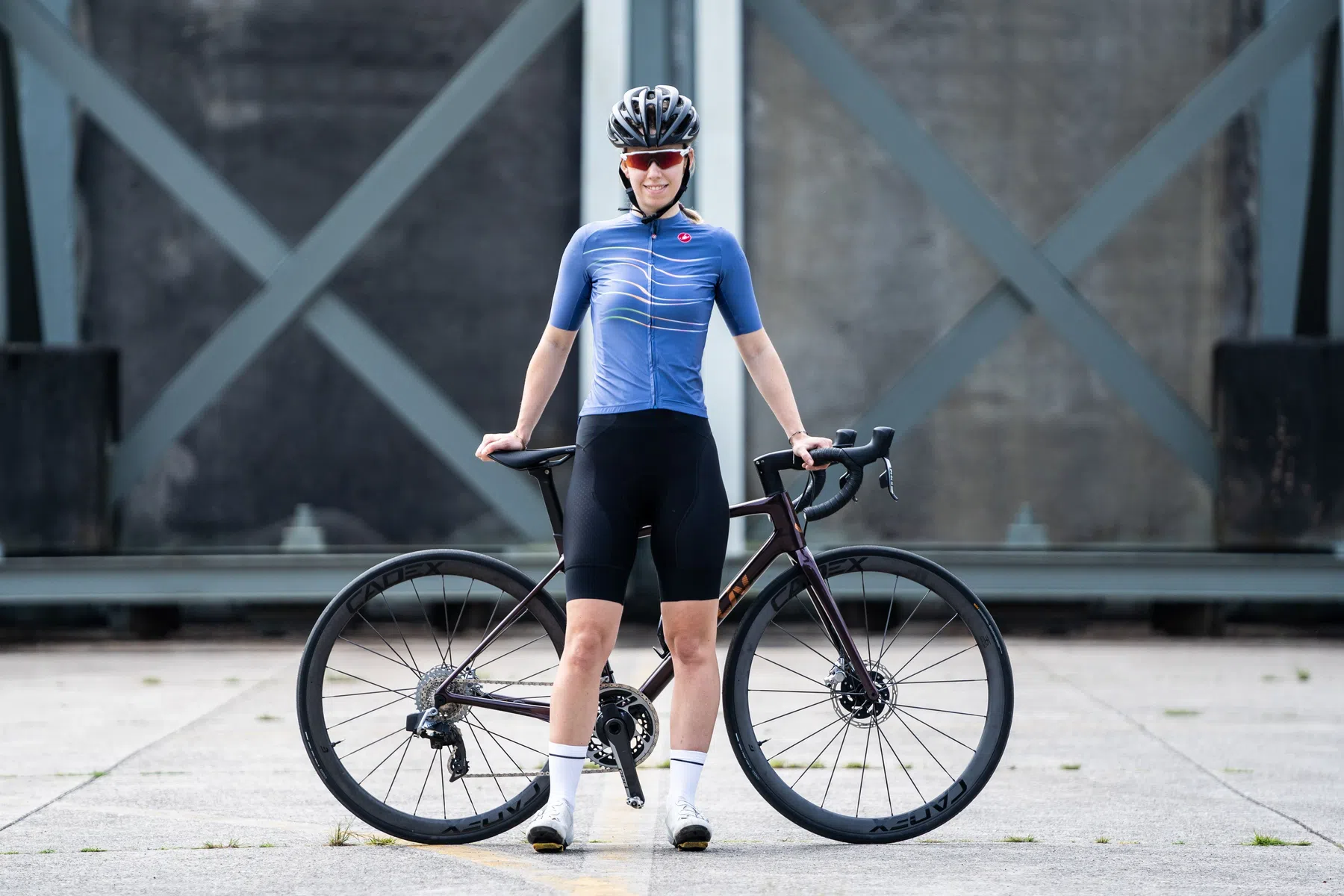 2021-06-09 Gijs Ferkranus _ TRLS - Bicycling Kleding Shoot Vliegbasis Soesterberg-00101.jpg
