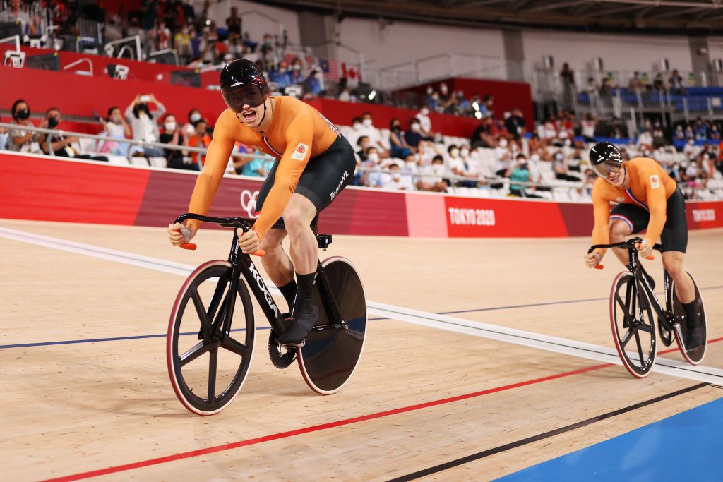 Harrie Lavreysen wint Olympisch goud op het baanonderdeel Sprint!
