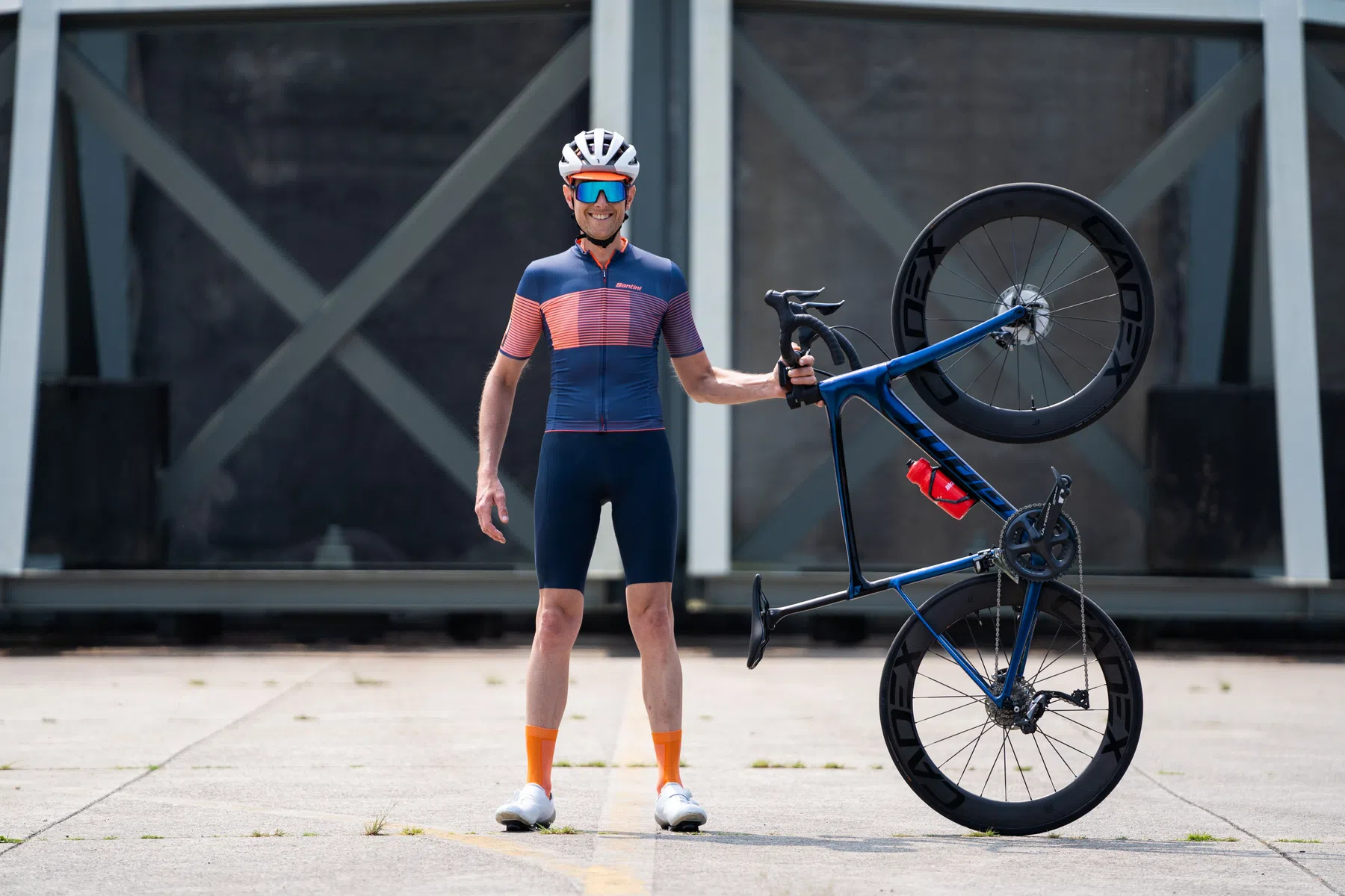 2021-06-09 Gijs Ferkranus _ TRLS - Bicycling Kleding Shoot Vliegbasis Soesterberg-00184.jpg