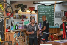 Thumbnail for article: Hard aan het trainen, maar toch alcohol drinken? Check onze tips!