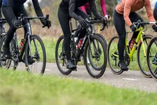 Thumbnail for article: Onze top 10 van lange fietsbroeken met zeem voor heren in de winter