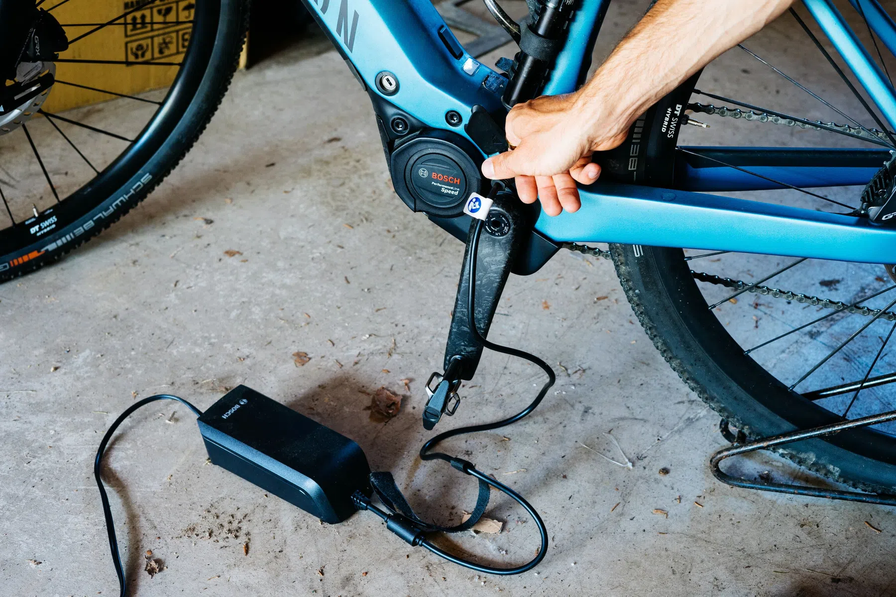 charging-e-bike-0017_preview.jpg