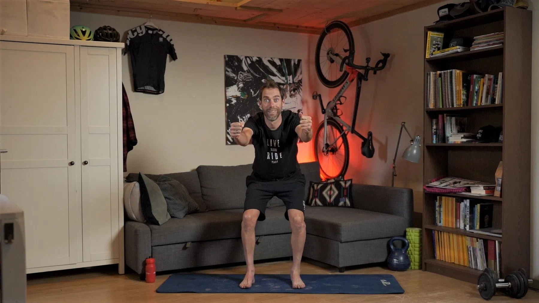 8. Bicycling foto.jpg