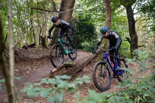 Thumbnail for article: Hardtail vs. Fully: Welke mountainbike is sneller?