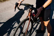 Thumbnail for article: Doen jouw polsen pijn bij het fietsen? Zo los je het op.