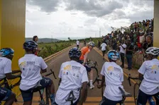Thumbnail for article: Anna van der Breggen lanceert 'Power To Pedals' in Rwanda
