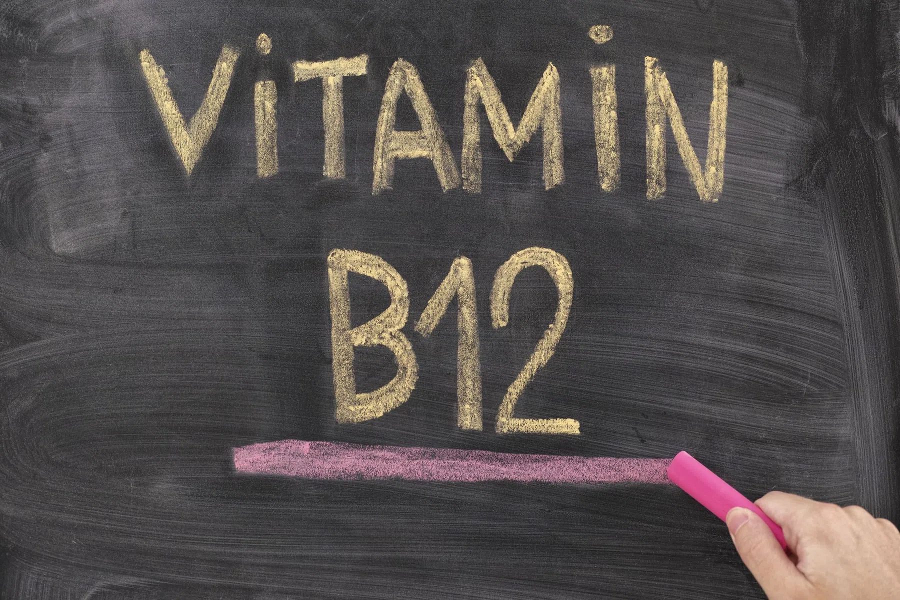 Vitamine B12 tekort: symptomen, oorzaken en behandeling