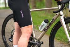 Thumbnail for article: Beste fietsbroeken voor dames van 2025: onze top 9 getest en beoordeeld