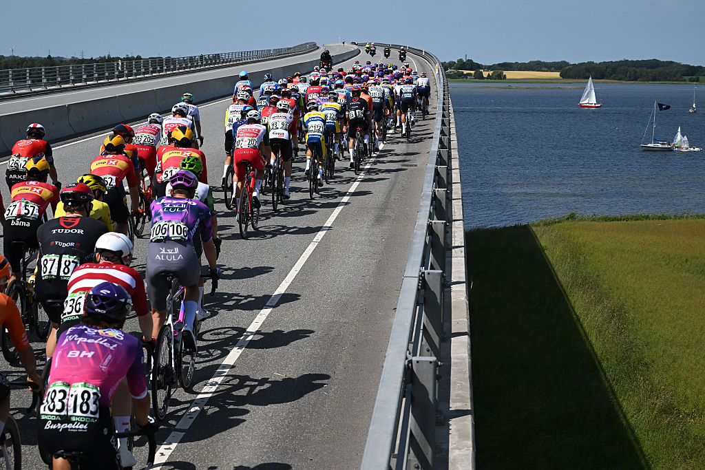 4 tips om beter en met minder stress in een groep te fietsen