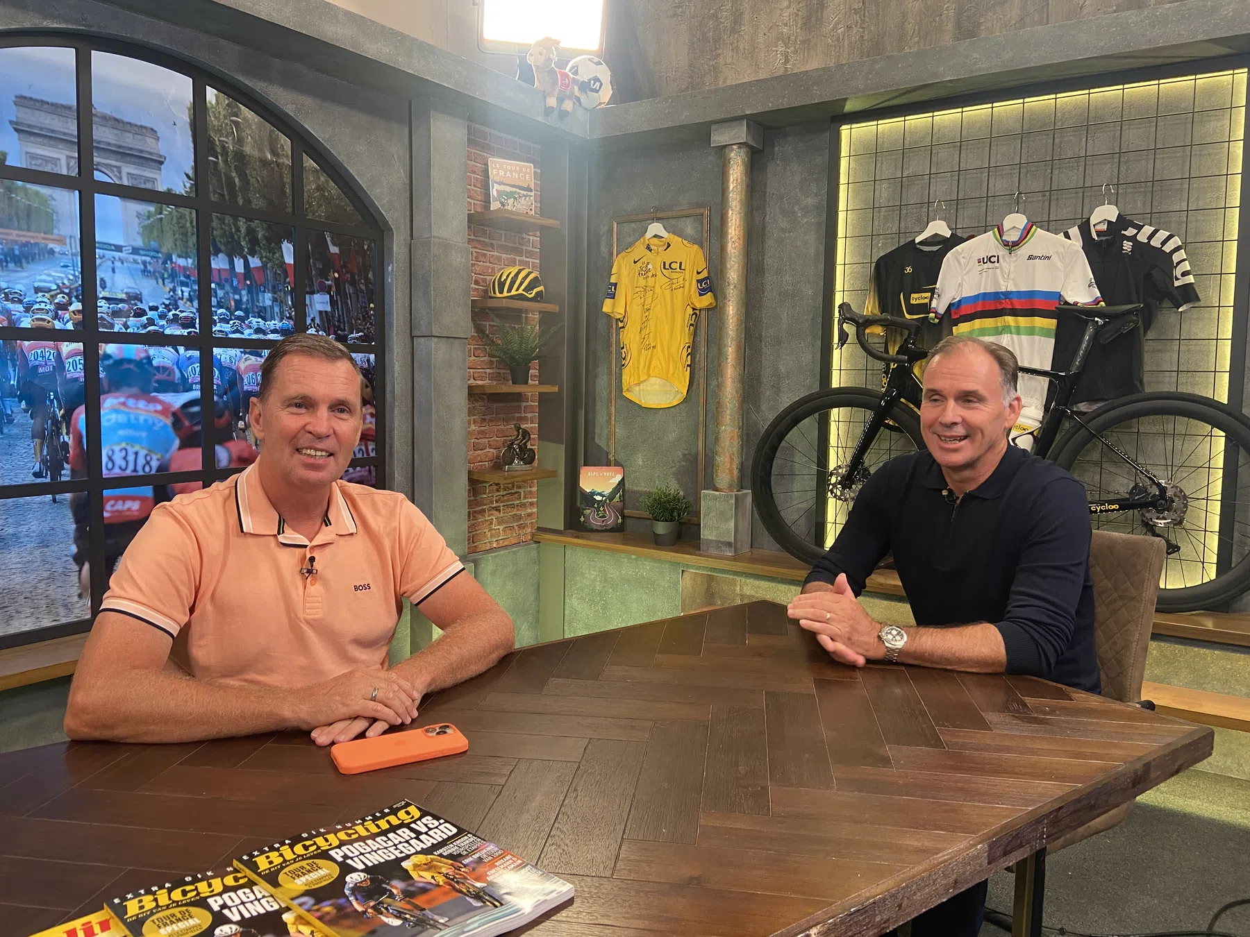 Bicycling Wielercafé #8: “Kamp Vingegaard stuurt aan op breuk met Visma”