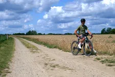 Thumbnail for article: Bram Tankink ontwerpt loodzwaar WK Gravel-parcours: 'Je moet gesloopt worden'