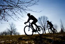 Thumbnail for article: Cyclocrosser of gravelbike? Dit zijn de verschillen (en de beste keuze voor jou)