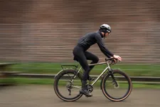 Thumbnail for article: Onze favoriete fietsjacks van 2024