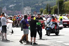 Thumbnail for article: Vuelta 2025: Etappe 11 eindigt zonder winnaar na protesten in Bilbao