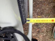 Thumbnail for article: Zo meet je de bandenspeling (tire clearance) van je racefiets of gravelbike