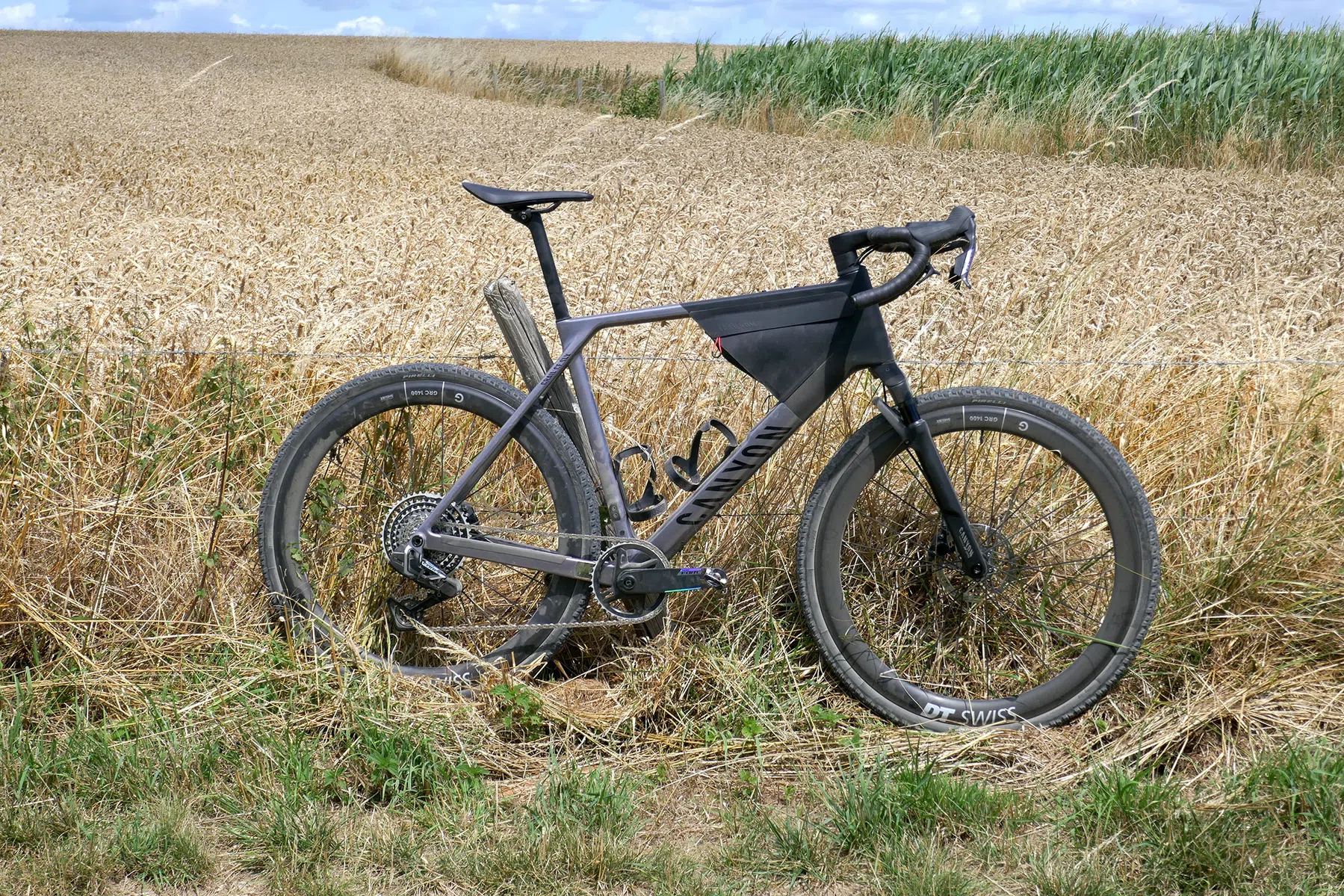 Review: Canyon Grail CF SLX RIFT, een gravelracer met comfort