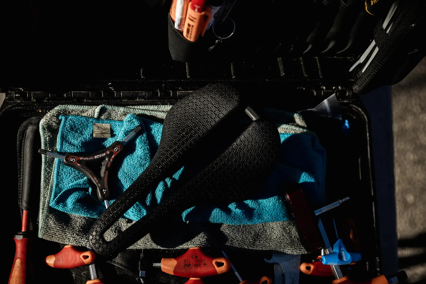 trek aeolus airloom zadel