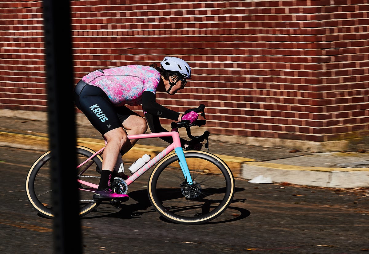 Na iedere bocht op achterstand? Je remt te veel!