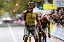 Thumbnail for article: Parijs-Tours 2025 voorbeschouwing: gravelstroken door de wijnranken