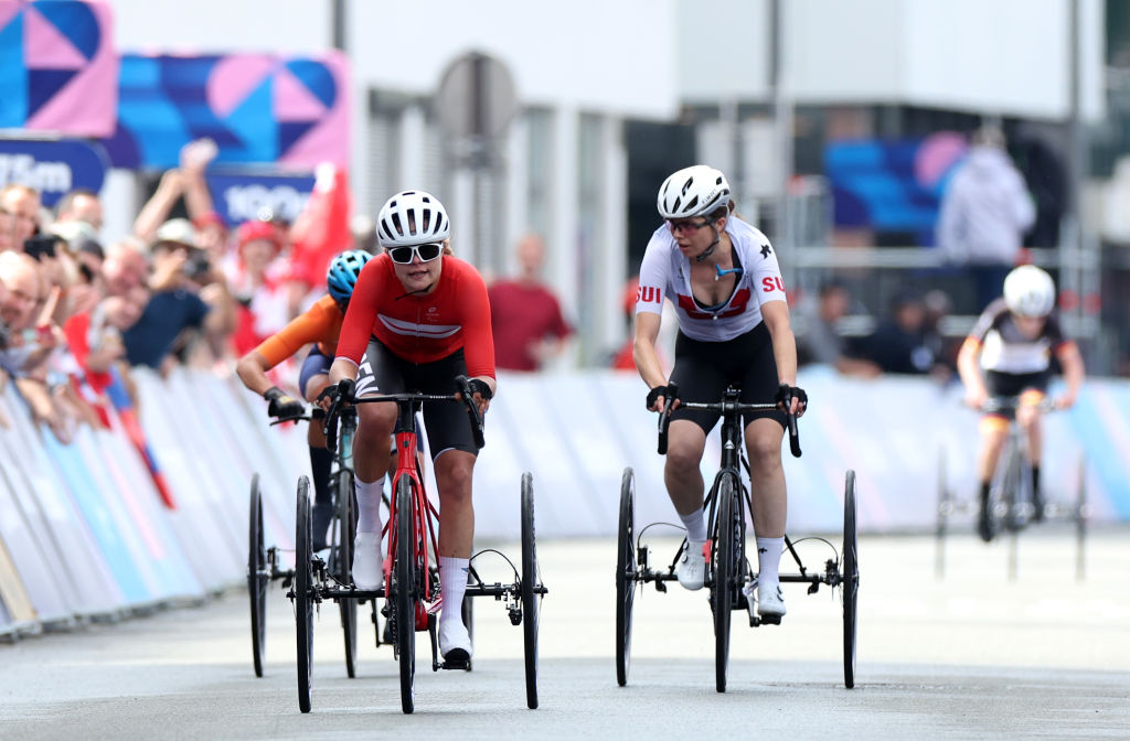 Fietsen met een beperking: ontdek jouw mogelijkheden, hulpmiddelen en subsidies