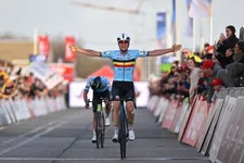 Toon Aerts wint EK veldrijden na spannende race in Middelkerke