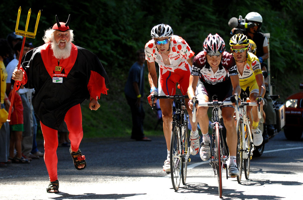 Waarom wielrenners gelovigen zijn zonder dat ze het doorhebben