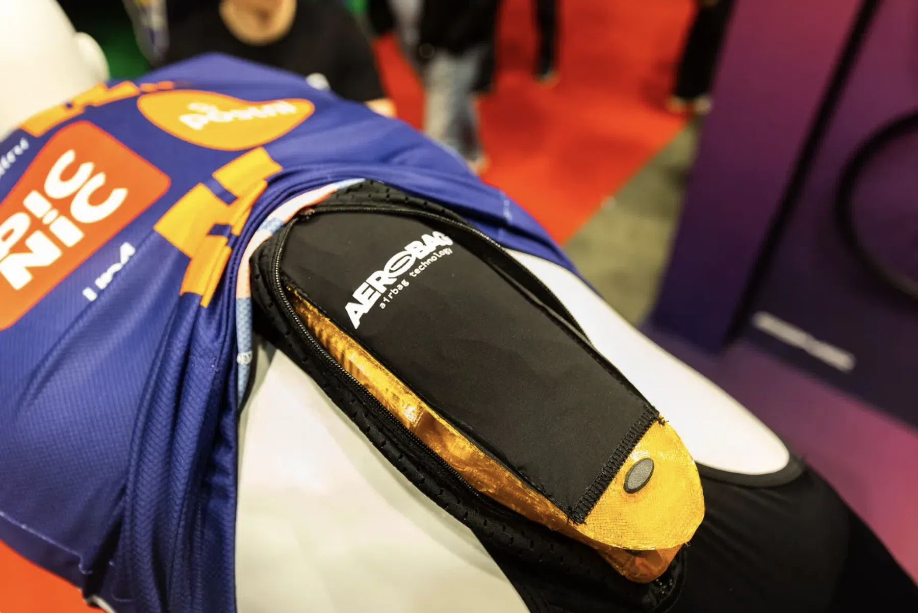 Komt er een wielershirt met airbag?