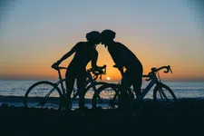 Thumbnail for article: Van zadelpijn tot zin in seks: Dit zegt de wetenschap over fietsen en je libido
