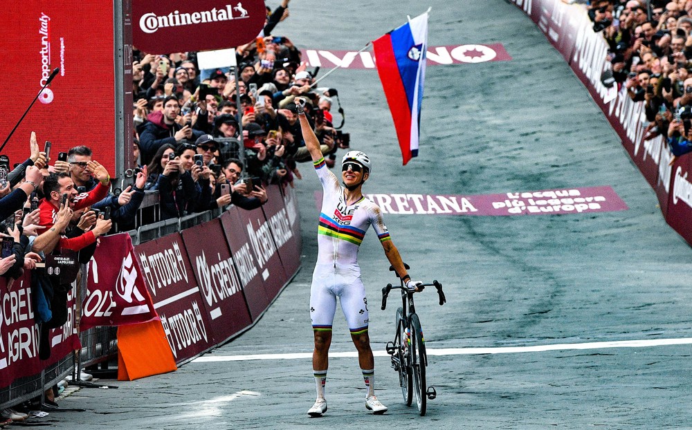 PRO SHOTS / Zuma Press