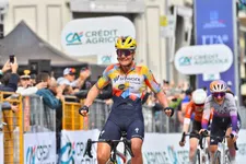 Thumbnail for article: Vreemde reacties bij valpartijen vrouwen in San Remo Donne