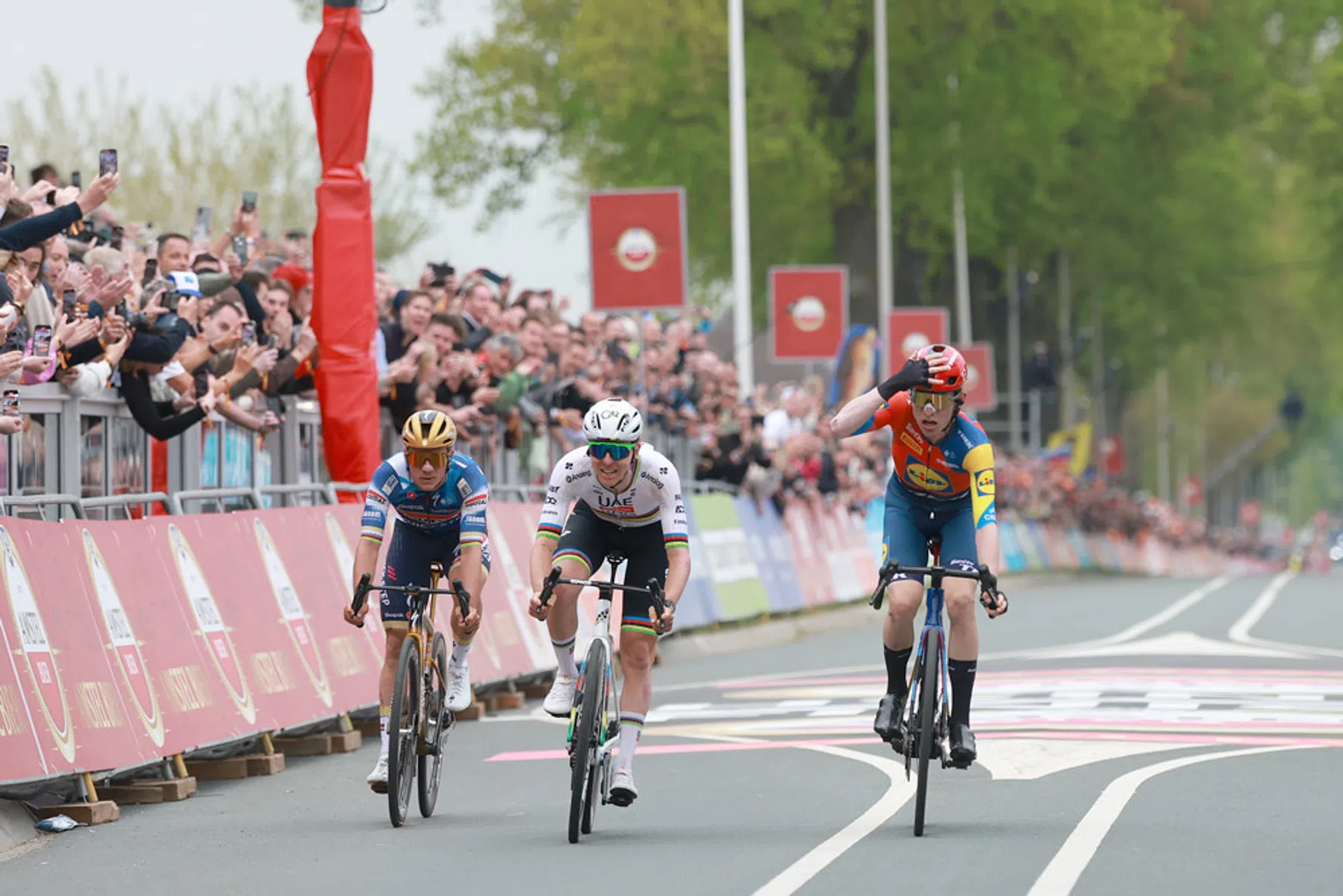 PRO SHOTS / George Deswijzen