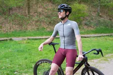 Thumbnail for article: Review: Assos Mille GT S11 EVO fietsshirt en Assos Mille GT S11 fietsbroek