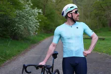 Thumbnail for article: Review: Ekoï Perf Flow Aqua fietsshirt & Perf Gel Ultimate Cross fietsbroek