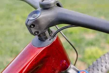 Thumbnail for article: De slechtste trend in mountainbiken heeft niets met 32 inch wielen te maken