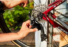 Kapotte derailleur? Zo kom je toch nog thuis