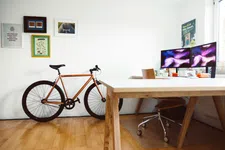 Thumbnail for article: De juiste houding op je racefiets: Kan alleen als je achter je bureau ook juist zit