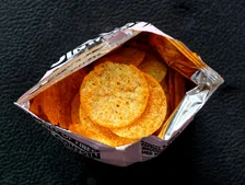 Na je rit een hele zak chips eten: Precies wat je lichaam nodig heeft?