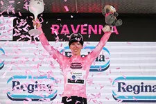 Thumbnail for article: Lorena Wiebes wint in de Giro, en wordt uren later uit de Giro gezet