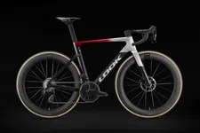 Thumbnail for article: LOOK lanceert 795 Blade RS 3: Aeroracer handgemaakt in Frankrijk