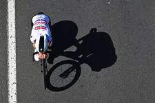 Thumbnail for article: Hoe sneller hoe beter: Hoe laag mag een racefiets maximaal zijn?
