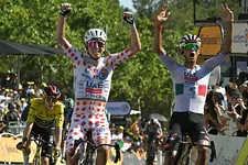 Thumbnail for article: Isaac del Toro wint etappe 2 Tour de France 2026 na spectaculaire Montjuïc-rit
