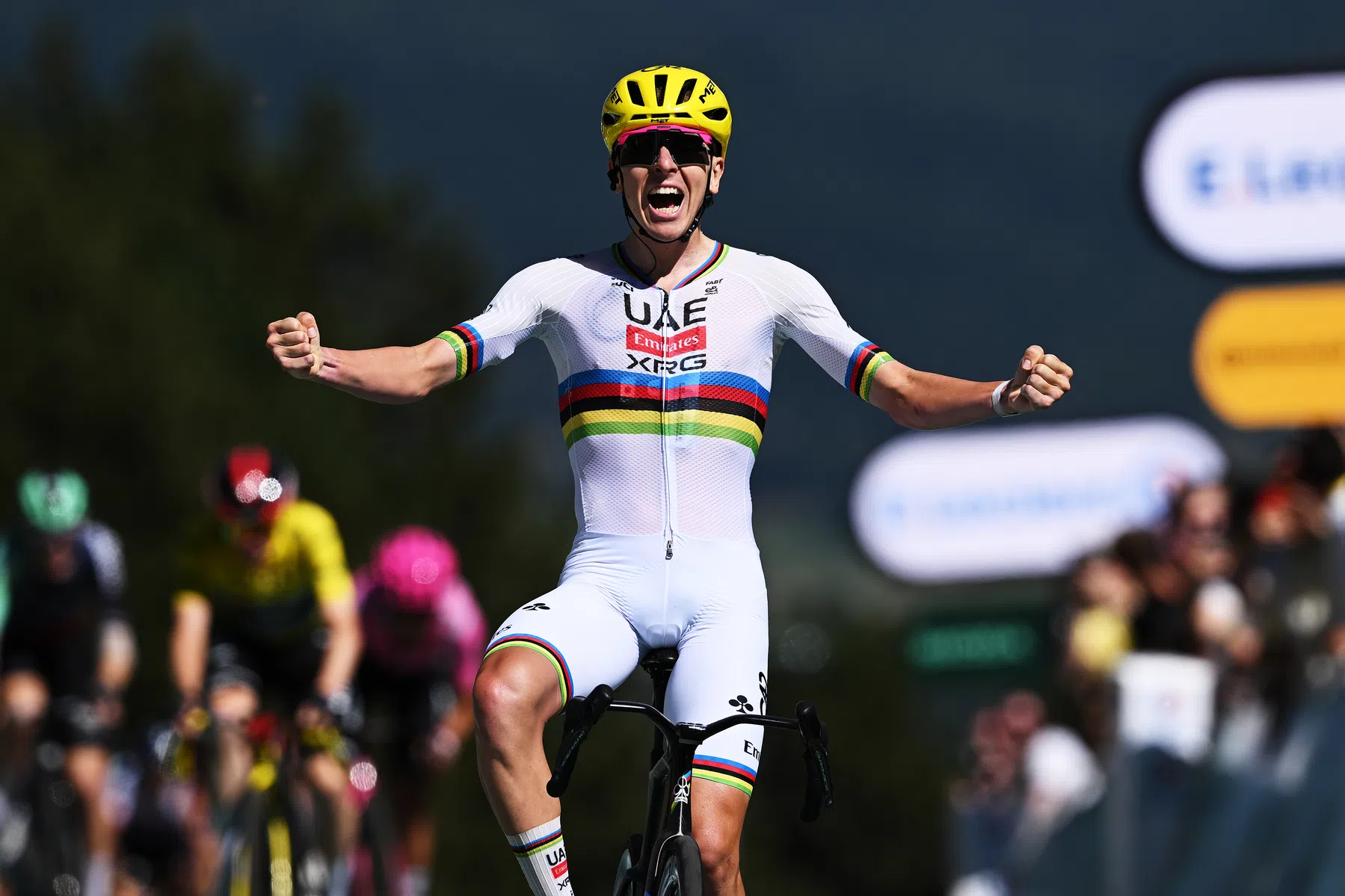 Tadej Pogacar wint etappe 3 tour de france 2026 les angles. 