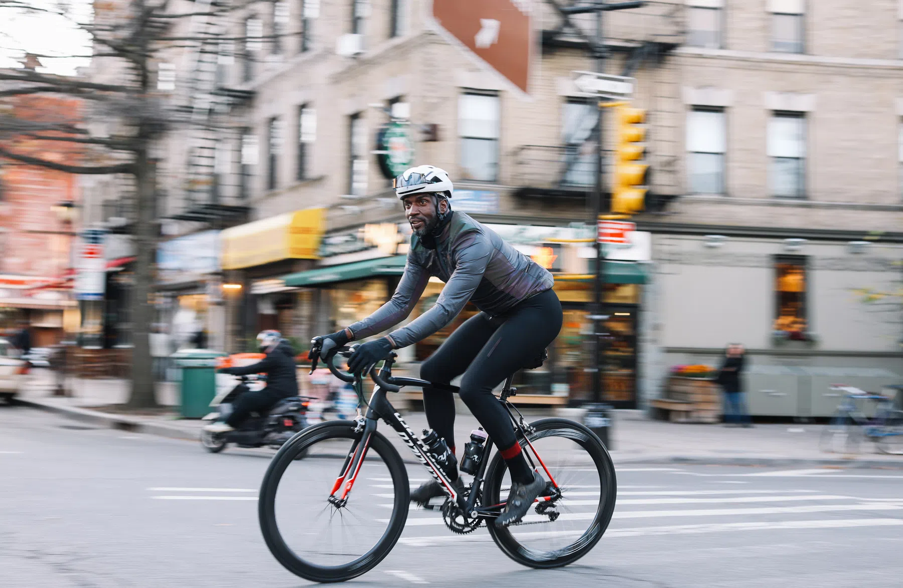 Fietsen naar werk? Tips voor een leuke, veilige en comfortabele woon-werkrit