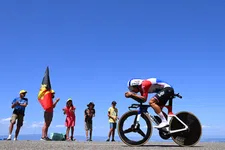 Thumbnail for article: Dit zijn de starttijden van de tijdrit etappe 16 Tour de France 2026