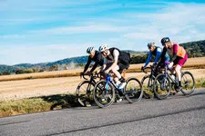 Thumbnail for article: Zo gebruik je groepsritten als voorbereiding op een lange fietsstocht